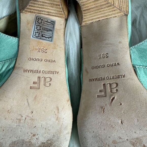 Alberto Fermani Mint Green Leather T-Strap Stack Heel Slingbacks Sz 39.5/US 7.5 - Picture 4 of 5